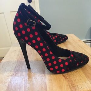 Madison by Shoe Dazzle black and red pumps.